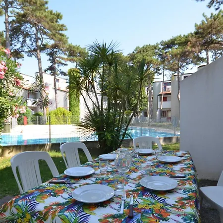 Village Apartment *